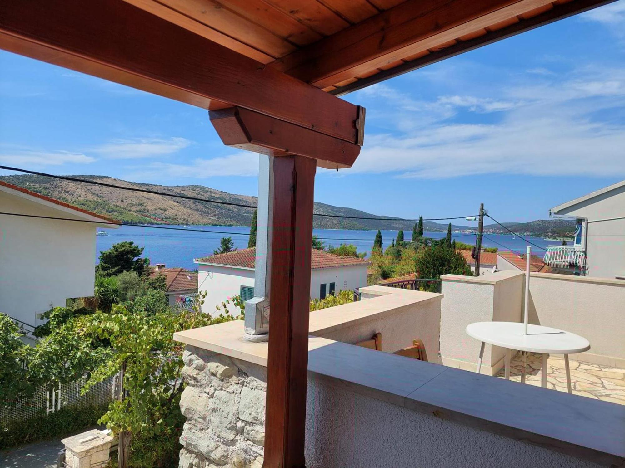 Villa Apartments Oliva Seget Vranjica Exterior foto