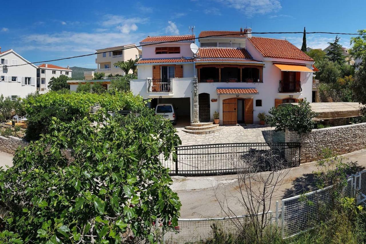 Villa Apartments Oliva Seget Vranjica Exterior foto